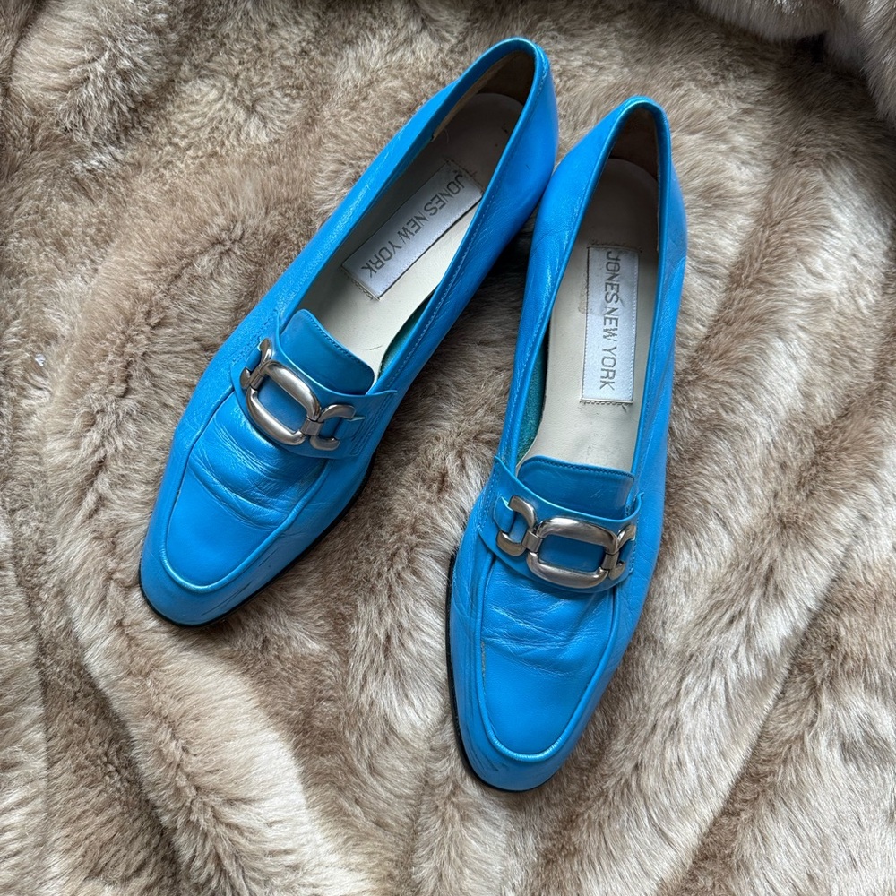 Jones New York Blue Leather Loafers with Silver Hardware Very Narrow Fit